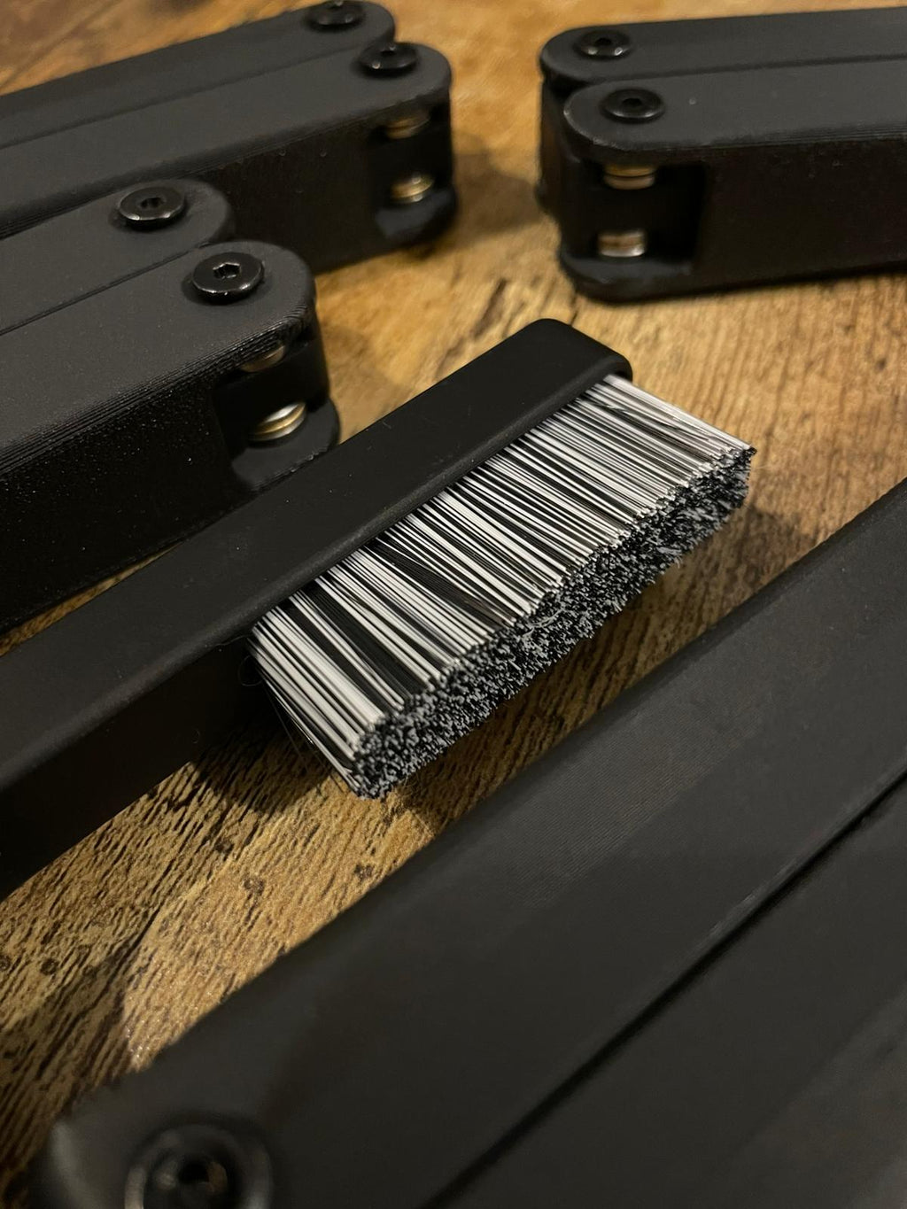Hybrid Murdered-out Black Butterfly Climbing Brush